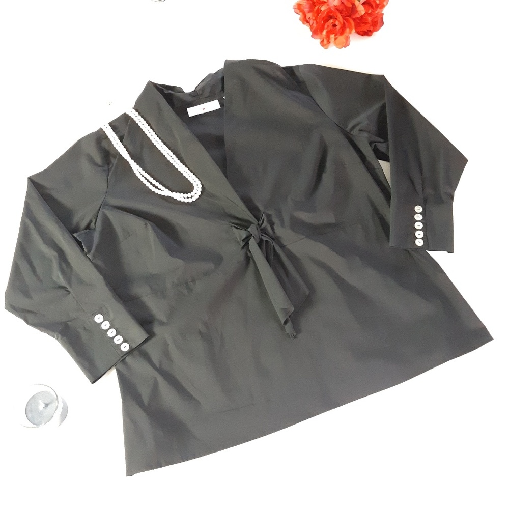 Avenue Studio Unique Top Blouse Plus Size 22/24